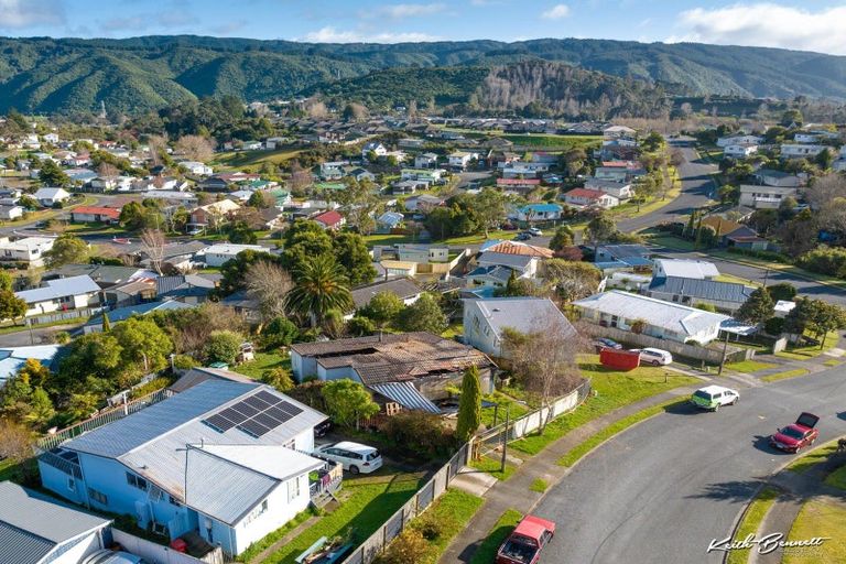 Photo of property in 14 Gentian Street, Timberlea, Upper Hutt, 5018