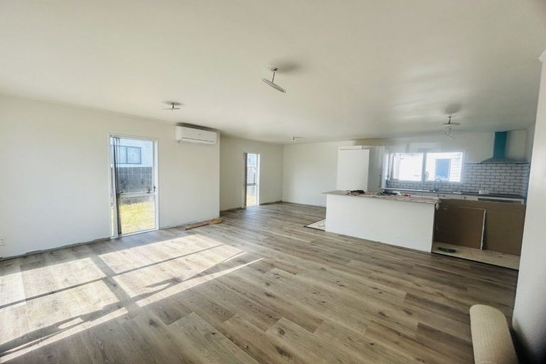 Photo of property in 49 Trimdon Street, Randwick Park, Auckland, 2105