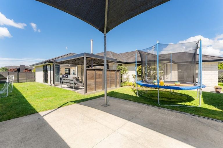 Photo of property in 29 Leet Crescent, Papamoa Beach, Papamoa, 3118