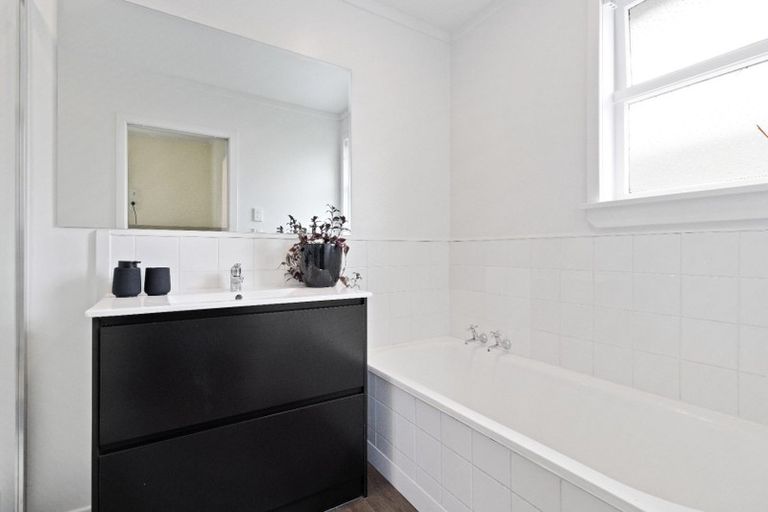 Photo of property in 18 Richan Street, Glenview, Hamilton, 3206