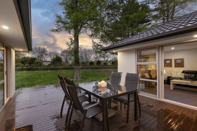 Photo of property in 20 Strowan Road, Strowan, Christchurch, 8052