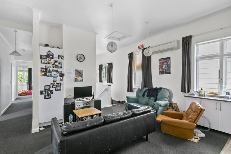 Photo of property in 262 The Terrace, Te Aro, Wellington, 6011