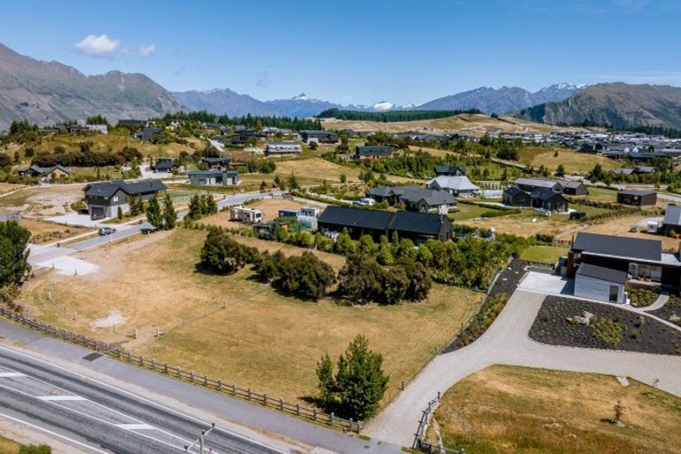 Photo of property in 2 Mount Linton Avenue, Wanaka, 9305