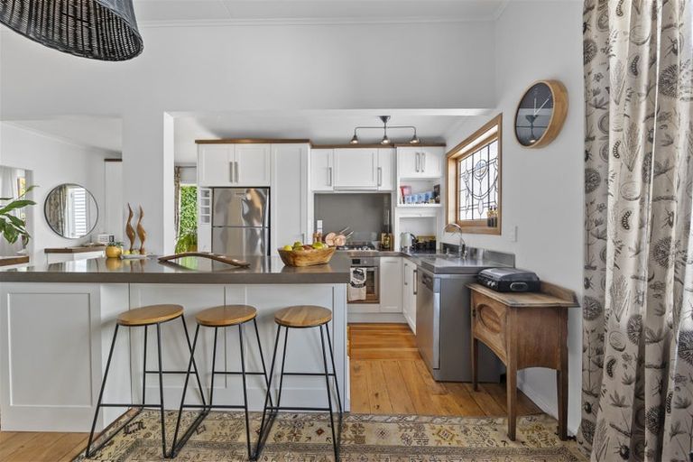 Photo of property in 51 Gaine Street, New Plymouth, 4310