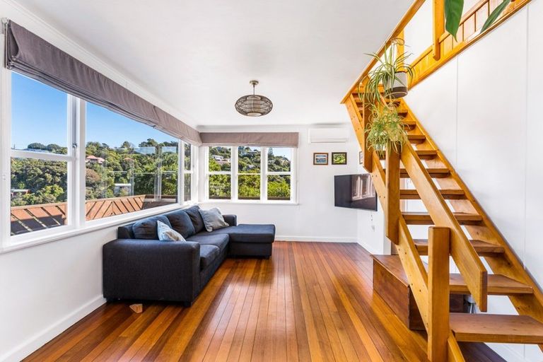 Photo of property in 32 Cluny Road, Plimmerton, Porirua, 5026