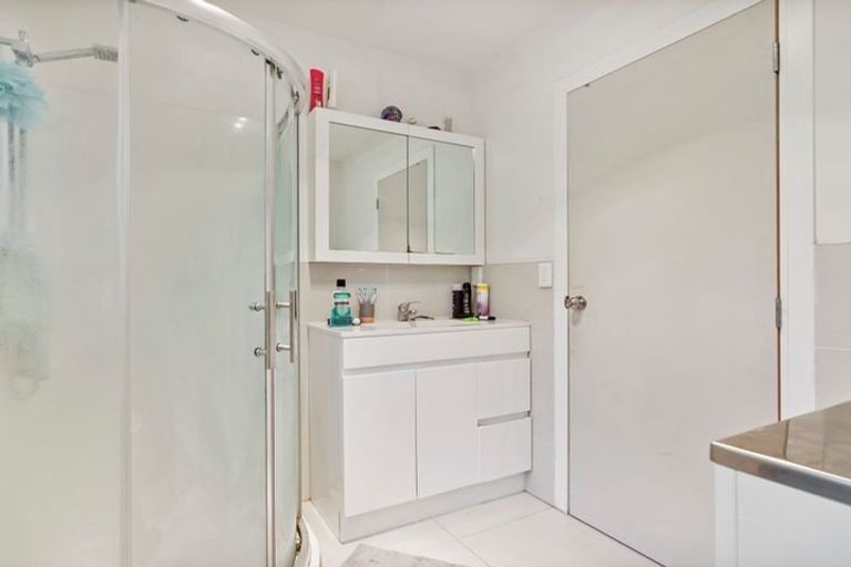 Photo of property in 21 Heybridge Street, Manurewa, Auckland, 2102