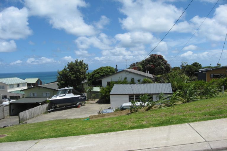 Photo of property in 8 Edwin Mitchelson Road, Muriwai, Waimauku, 0881