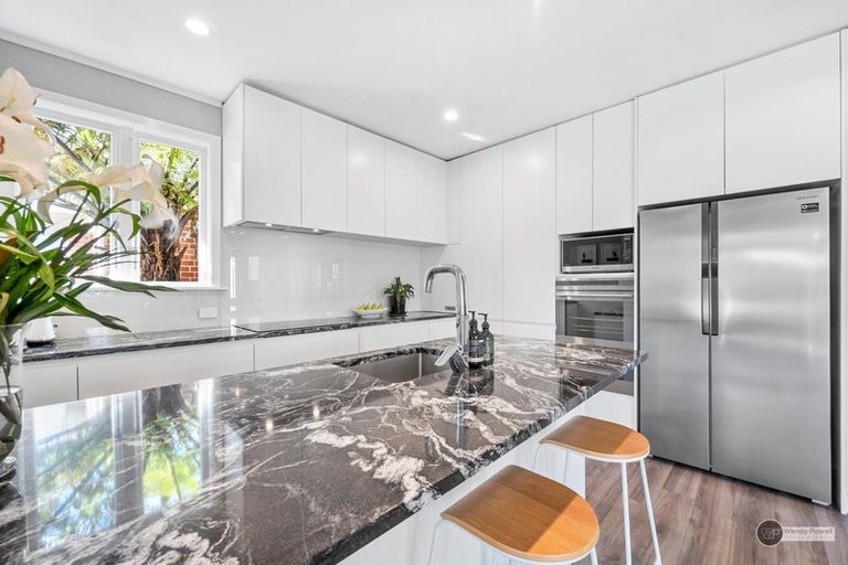 Photo of property in 37 Totara Crescent, Woburn, Lower Hutt, 5010