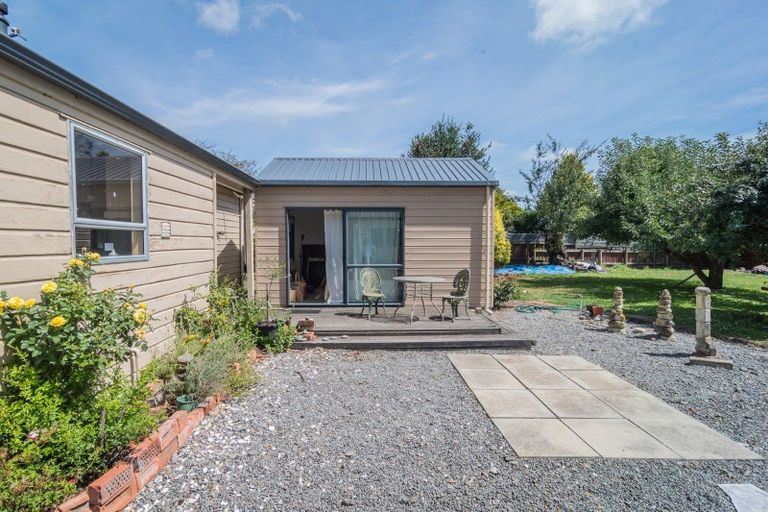 Photo of property in 16 Lennox Street, Winchester, 7985