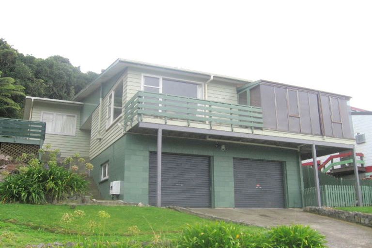Photo of property in 68 Acacia Avenue, Maungaraki, Lower Hutt, 5010