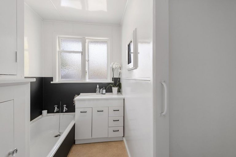 Photo of property in 29 Holmes Street, Darfield, 7510