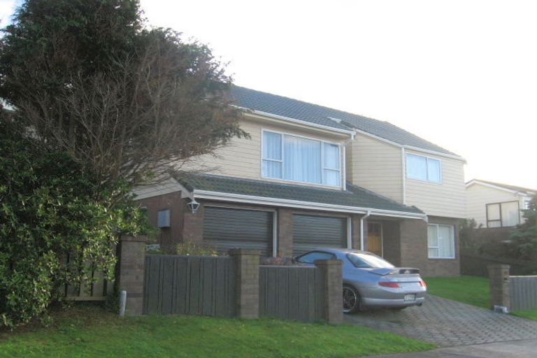 Photo of property in 6 Ordley Grove, Tawa, Wellington, 5028