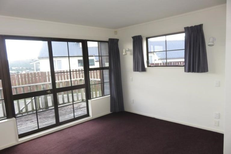 Photo of property in 28 Dominica Crescent, Grenada Village, Wellington, 6037