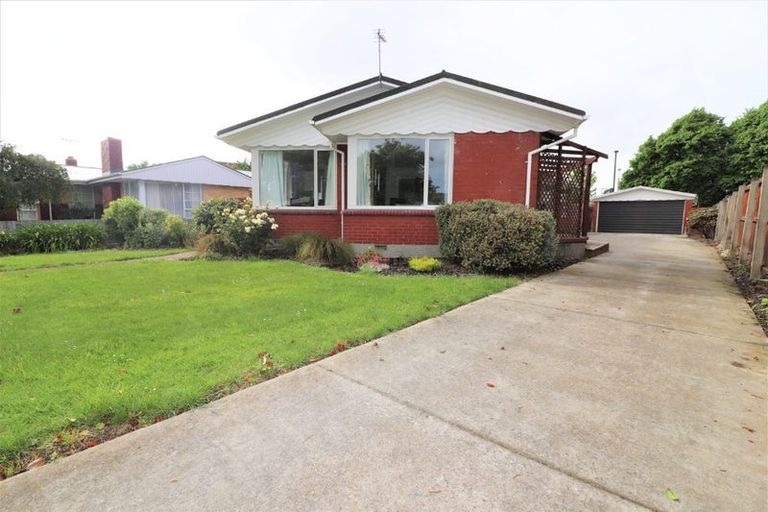 Photo of property in 15 Newbridge Place, Ilam, Christchurch, 8041