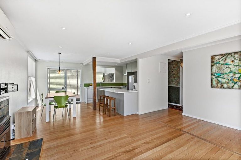 Photo of property in 185 Waimumu Road, Massey, Auckland, 0614