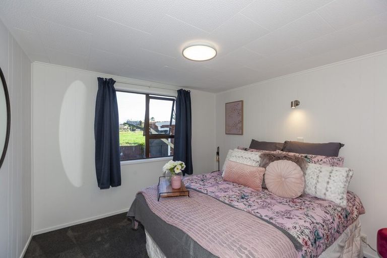 Photo of property in 17 Old Coach Road South, Otaki Beach, Otaki, 5512