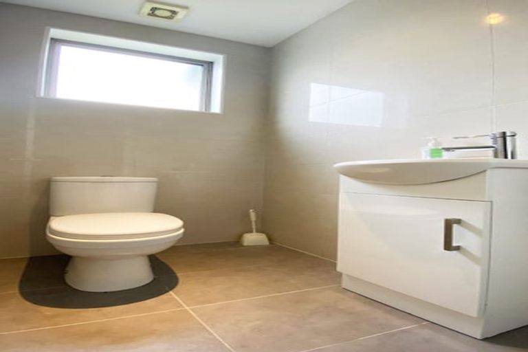 Photo of property in 3 Windfola Parkway, Takanini, 2112