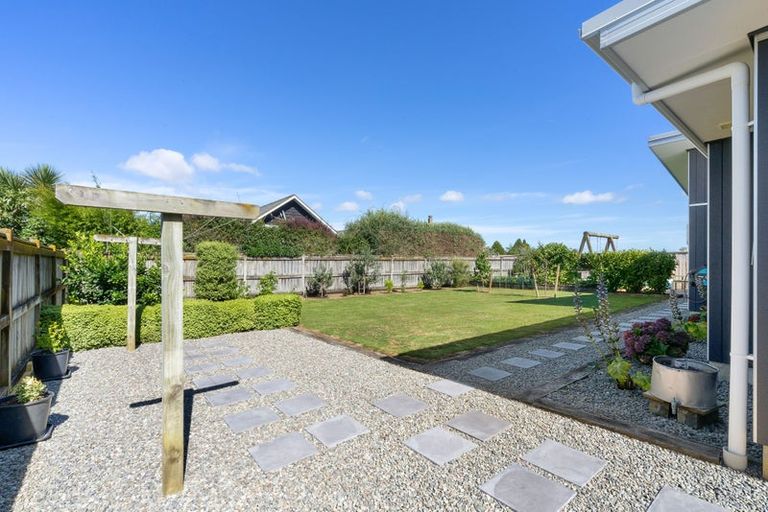 Photo of property in 21 Okarito Avenue, Levin, 5510