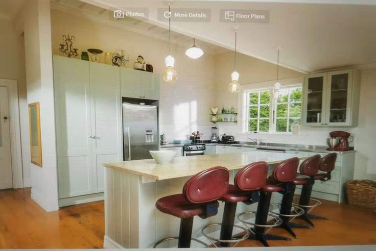 Photo of property in 145 Simpson Road, Henderson Valley, Auckland, 0614