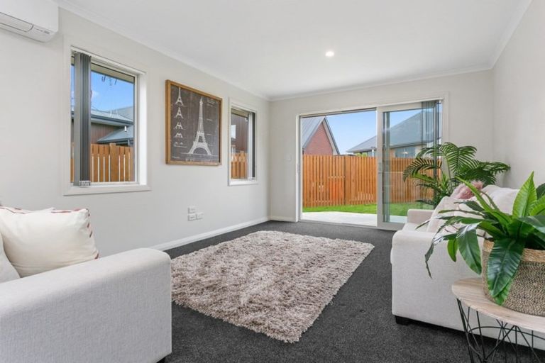 Photo of property in 9 Clifford Close, Leamington, Cambridge, 3432