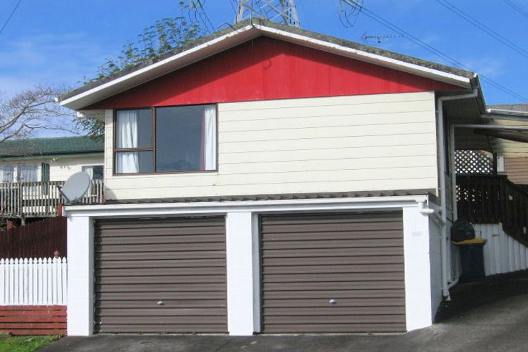 Photo of property in 21 Arlette Place, Massey, Auckland, 0614