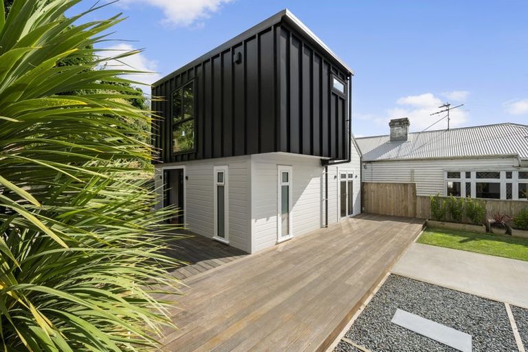 Photo of property in 16 Tully Street, Kilbirnie, Wellington, 6022