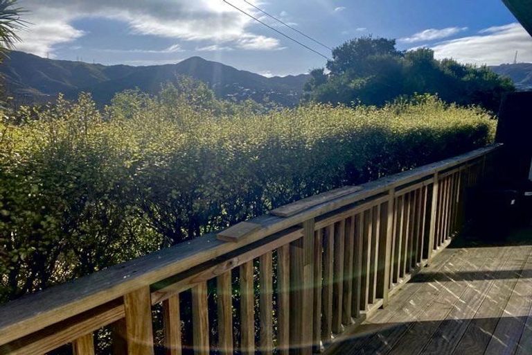 Photo of property in 98 Wadestown Road, Wadestown, Wellington, 6012