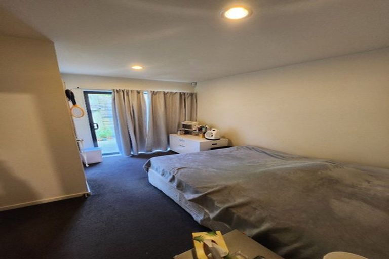 Photo of property in 11 Gordon Place, Newtown, Wellington, 6021