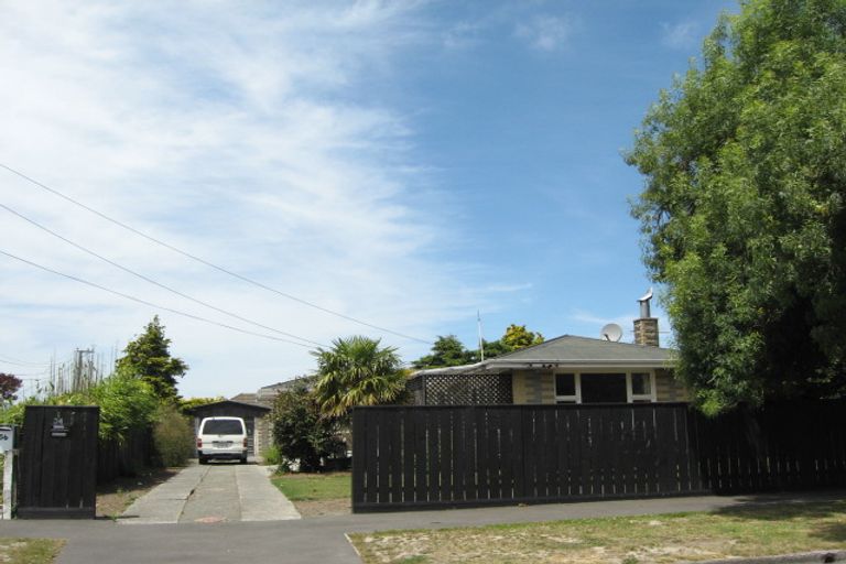 Photo of property in 34 Emlyn Place, Avondale, Christchurch, 8061
