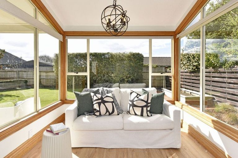 Photo of property in 68 Englefield Road, Northwood, Christchurch, 8051