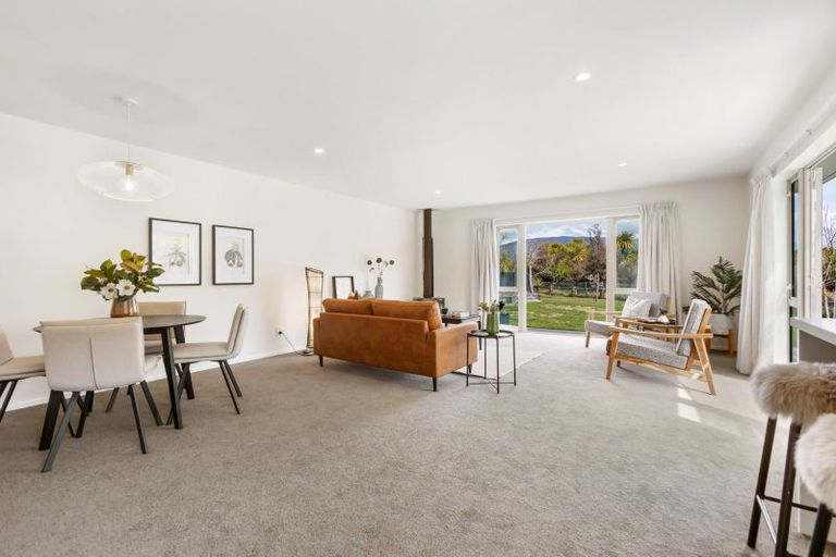 Photo of property in 17 Hunt Place, Albert Town, Wanaka, 9305