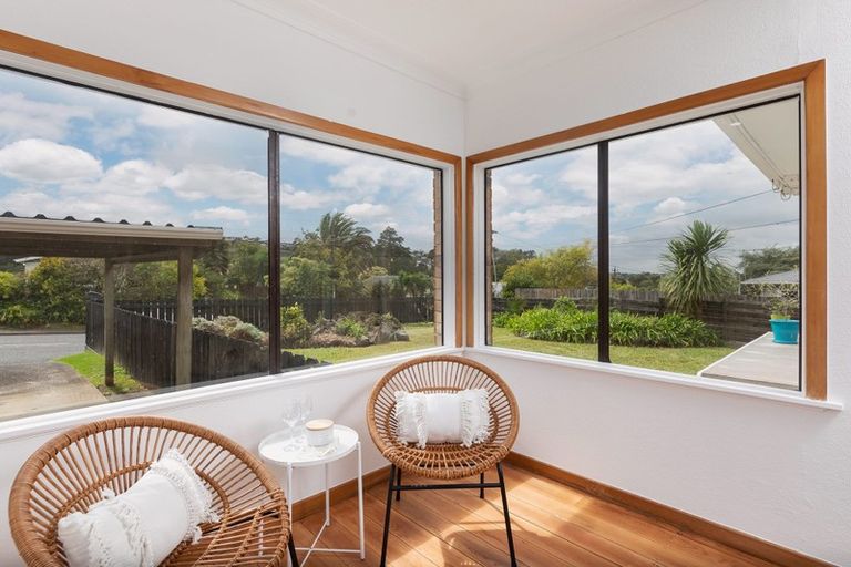 Photo of property in 1/10 Glen Road, Ranui, Auckland, 0612