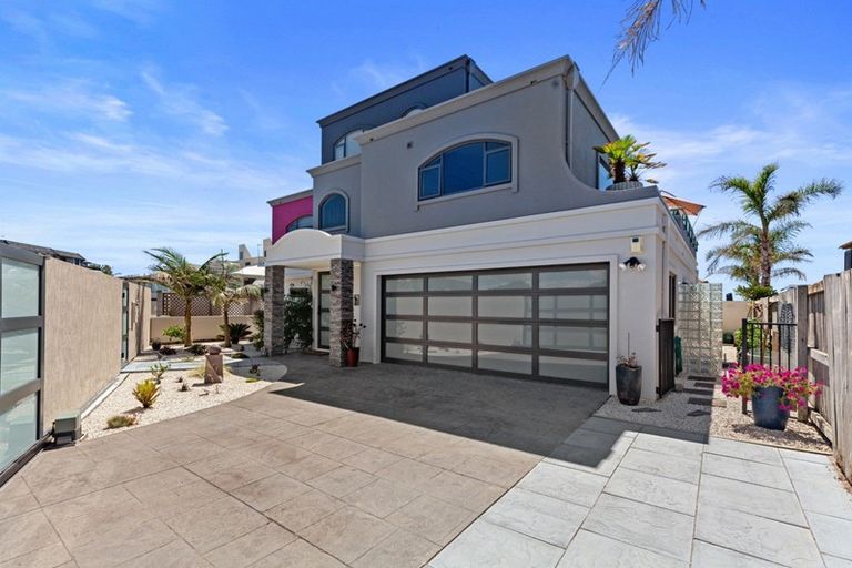 Photo of property in 26a Sunbrae Grove, Mount Maunganui, 3116