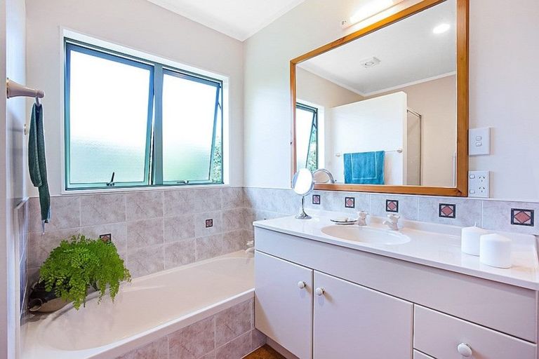 Photo of property in 14 Peninsula Parade, Hihi, Mangonui, 0494