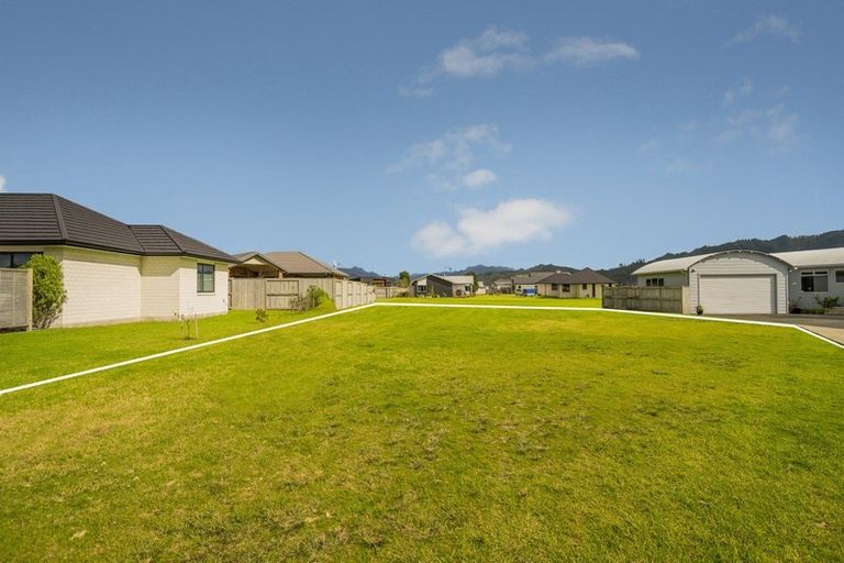 Photo of property in 3 Oscar Place, Whitianga, 3510