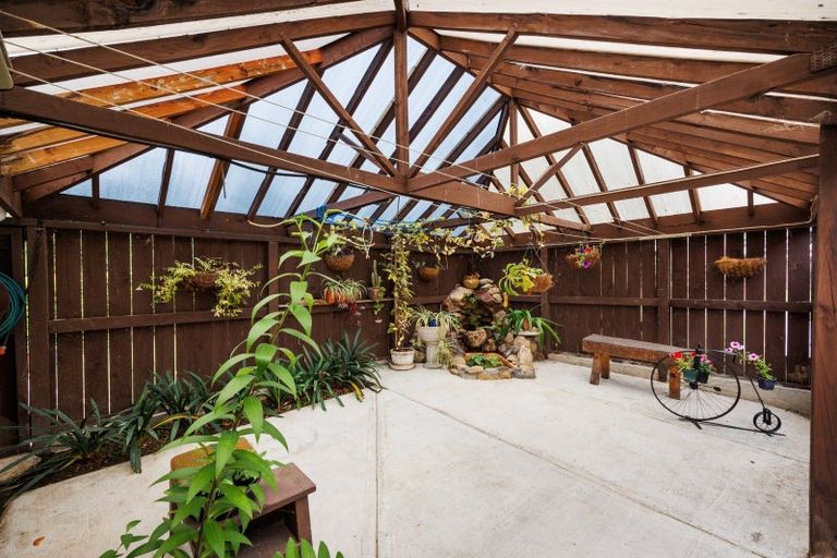 Photo of property in 124 Pahiatua Aokautere Road, Aokautere, Palmerston North, 4471