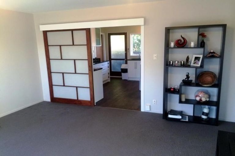Photo of property in 2/9 Chadlington Street, Parklands, Christchurch, 8083