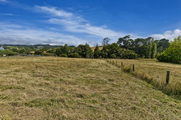 Photo of property in 429 Waitoki Road, Waitoki, Silverdale, 0994