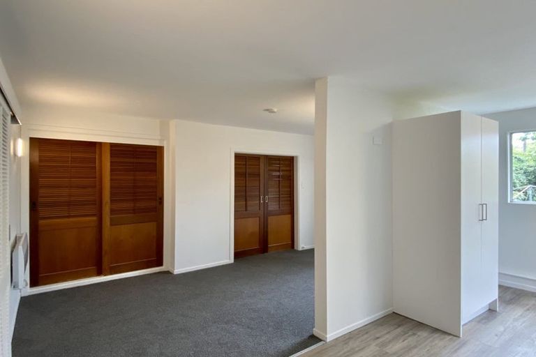 Photo of property in 6 Hallewell Crescent, Johnsonville, Wellington, 6037