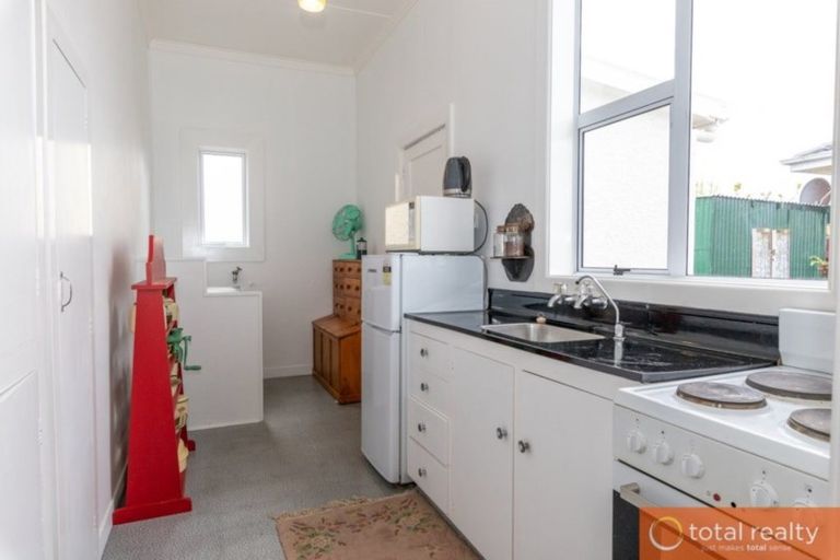 Photo of property in 73 Cutten Street, South Dunedin, Dunedin, 9012