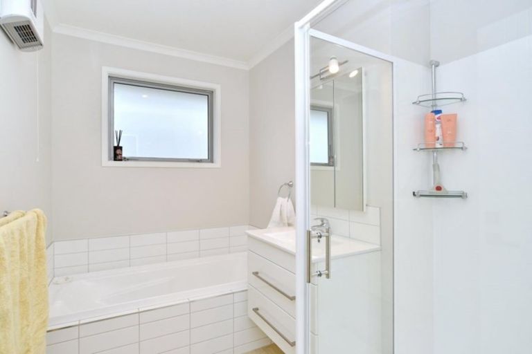 Photo of property in 1/28 Kirsten Place, Parklands, Christchurch, 8083