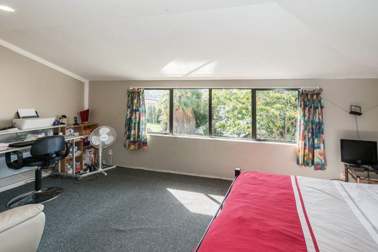 Photo of property in 4/35 Fields Parade, Oteha, Auckland, 0632