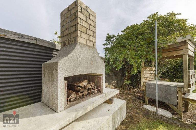 Photo of property in 20 Kuku Street, Tangimoana, 4822