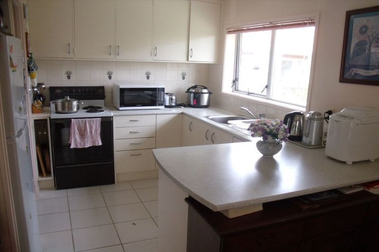 Photo of property in 2/75 Butley Drive, Farm Cove, Auckland, 2012