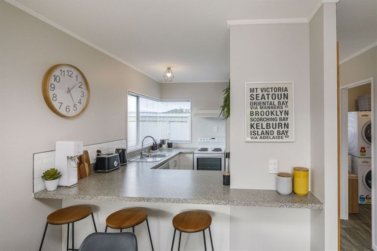 Photo of property in 102 Roberts Line, Kelvin Grove, Palmerston North, 4414