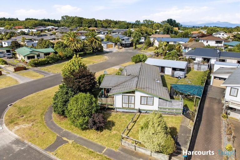 Photo of property in 6 Newberry Place, Richmond Heights, Taupo, 3330