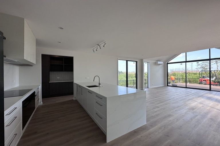 Photo of property in 3 Seagreen Avenue, Rosehill, Papakura, 2113