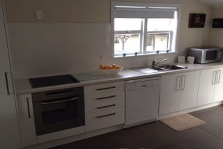 Photo of property in 2/46 Gulf View Road, Murrays Bay, Auckland, 0630