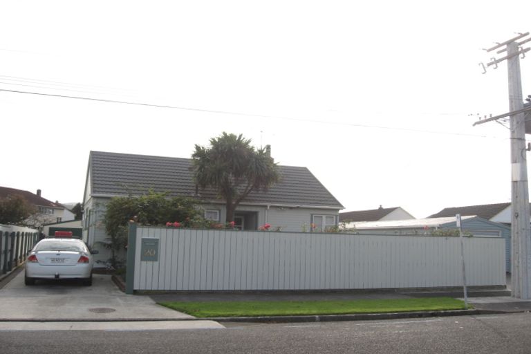 Photo of property in 20 Gibson Crescent, Naenae, Lower Hutt, 5011