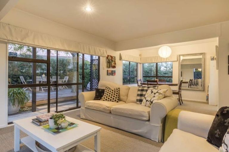 Photo of property in 2/195 Abbotts Way, Remuera, Auckland, 1050